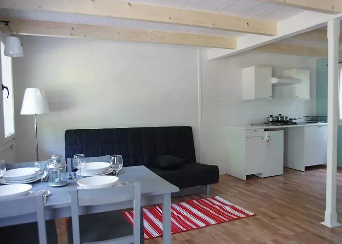 Kamp alanı & Intercamp'84 3*